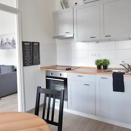 Standard By Hi5 - Bazilika Apartment Budapest