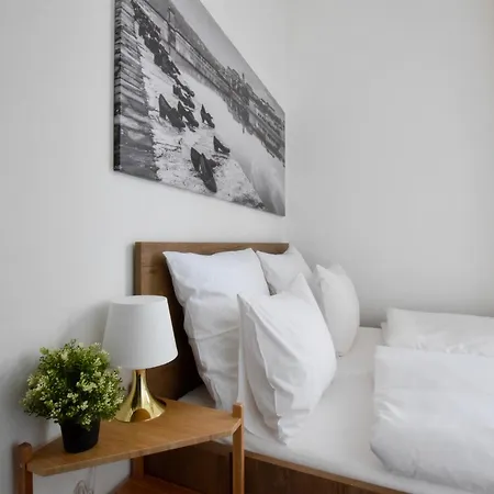 Standard By Hi5 - Bazilika Apartment *