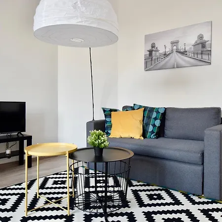 Apartment Standard By Hi5 - Bazilika Budapest