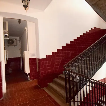 Standard By Hi5 - Bazilika Apartment Budapest