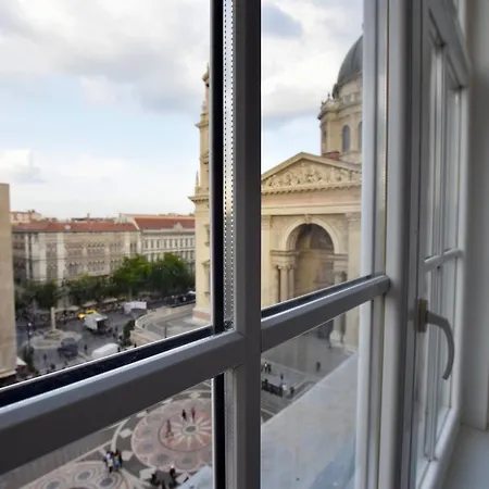 Standard By Hi5 - Bazilika * Budapešť