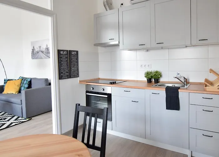 Standard By Hi5 - Bazilika Апартаменты Будапешт