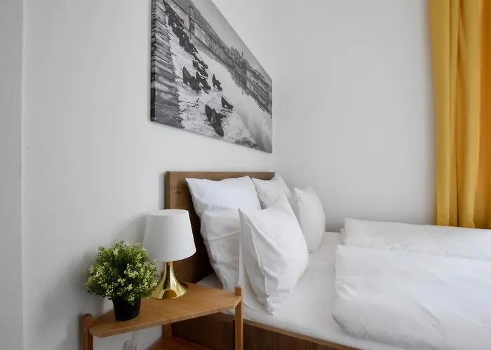 Standard By Hi5 - Bazilika Апартаменты *