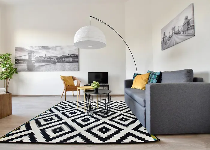 Standard By Hi5 - Bazilika Апартаменты