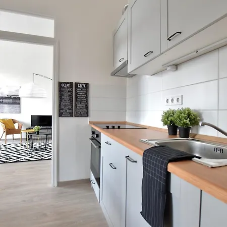 Standard By Hi5 - Bazilika Budapest