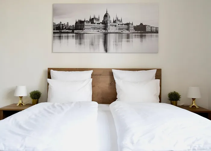 Standard By Hi5 - Bazilika Budapest