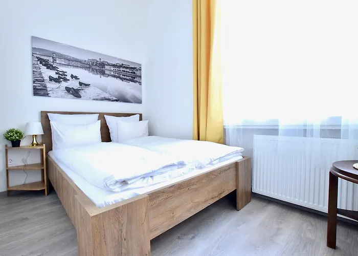 Standard By Hi5 - Bazilika Budapest
